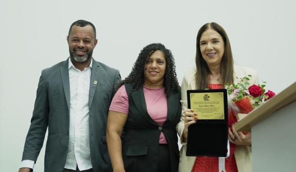 Imagens da Câmara Municipal de Iraquara realiza Sessão Solene e concede Título de Cidadã Iraquarense a personalidades de destaque