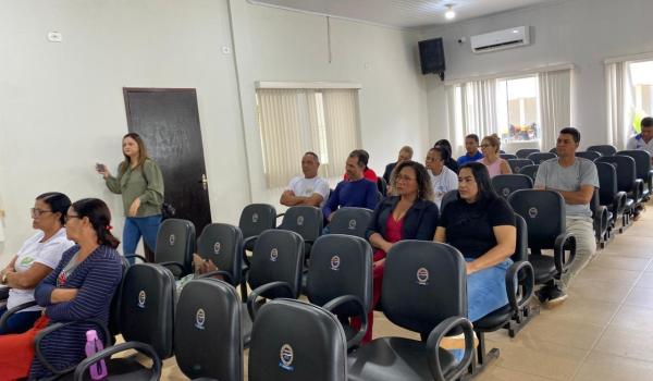 Imagens da Legislativo Municipal manifesta apoio à pauta dos professores durante sessão ordinária