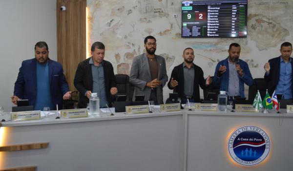 Imagens da Sessão Ordinária aborda fornecimento de medicamentos na farmácia básica e aprova projeto de denominação de logradouros