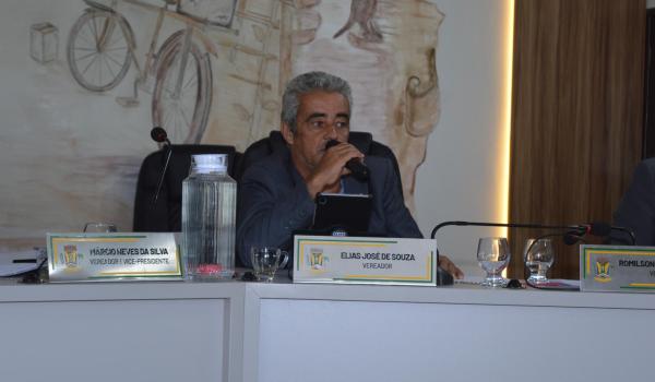 Imagens da Câmara de Iraquara debate regulamentação de carros de som e aprova projeto da Mini Fazendinha