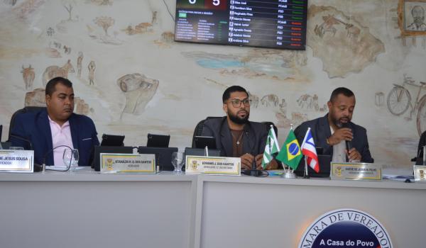 Imagens da Câmara de Iraquara realiza sessão ordinária nesta quarta-feira (13)